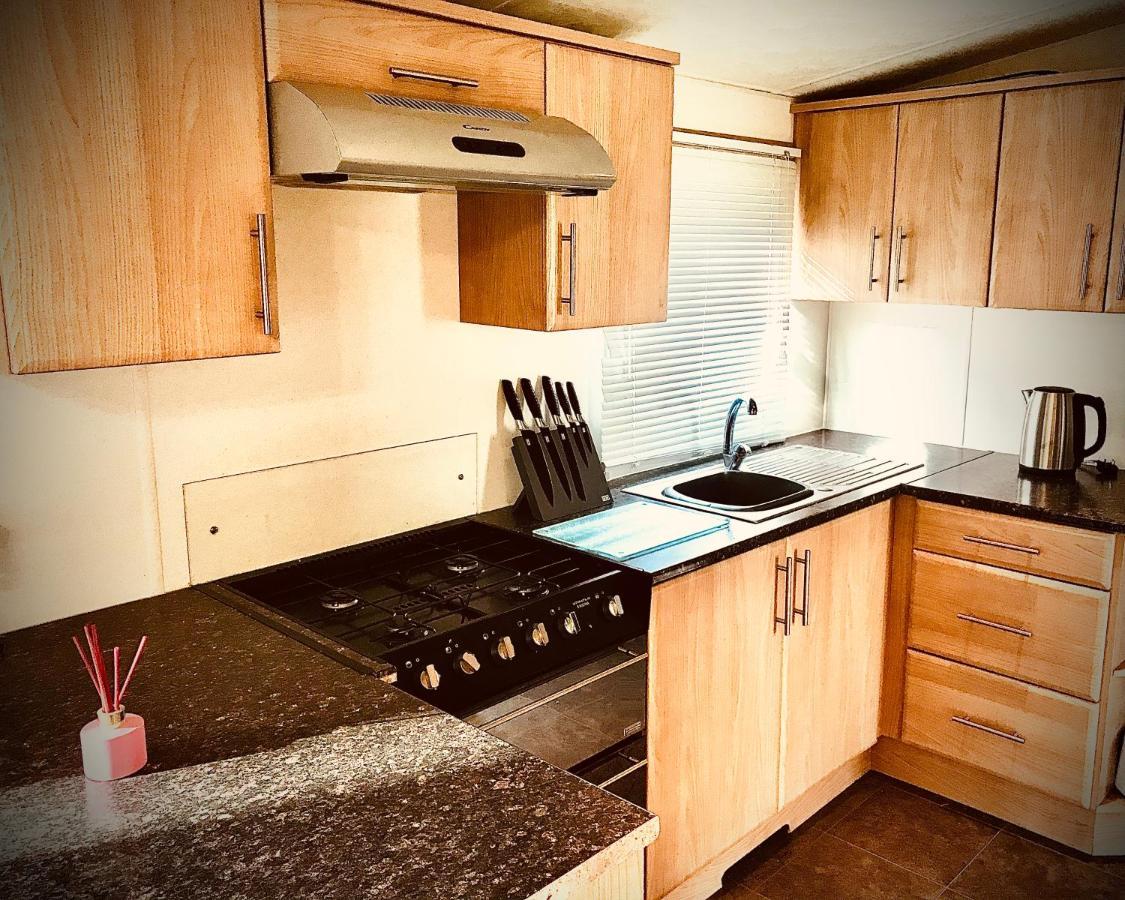 Turnberry Caravan Quiet Peaceful Location Near Golf Spas And Beaches Girvan Exterior foto