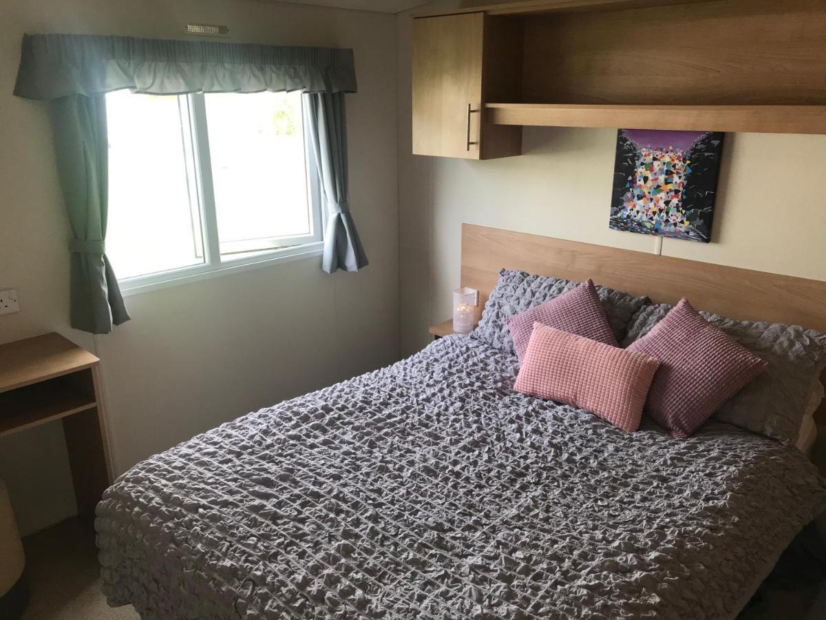 Turnberry Caravan Quiet Peaceful Location Near Golf Spas And Beaches Girvan Exterior foto